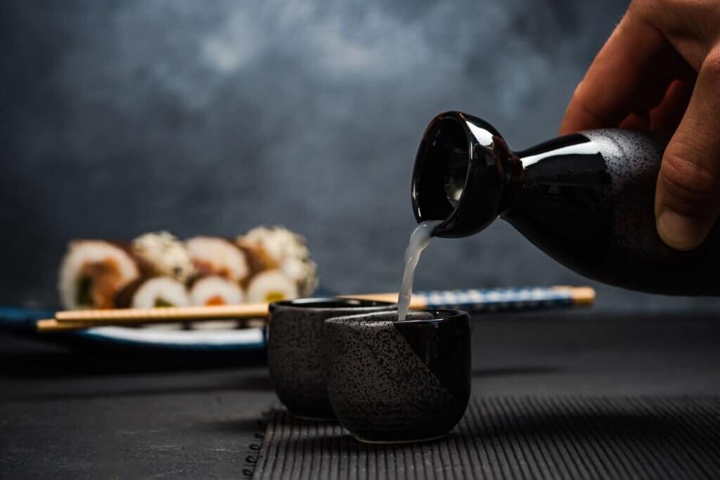 sushi with sake