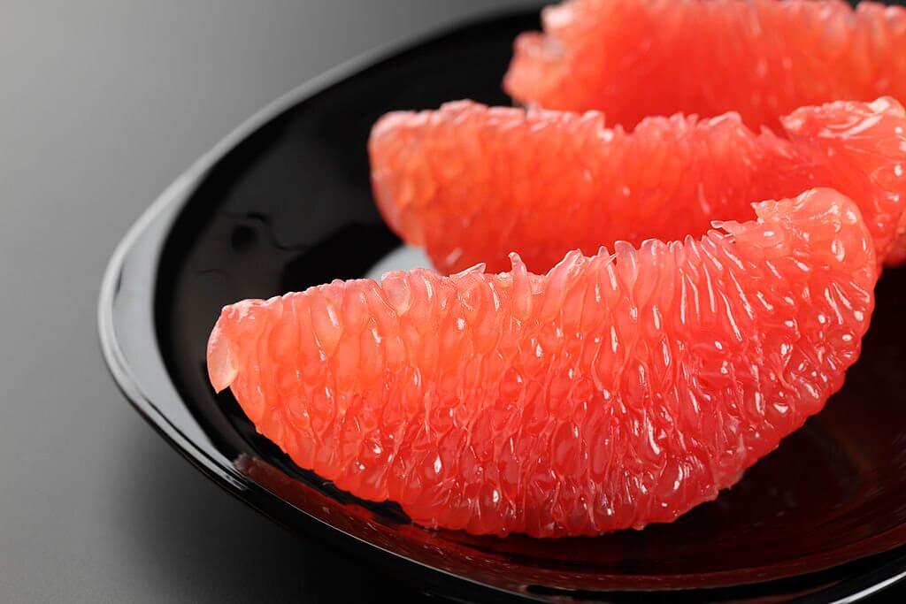 Grapefruits contain many nutrients