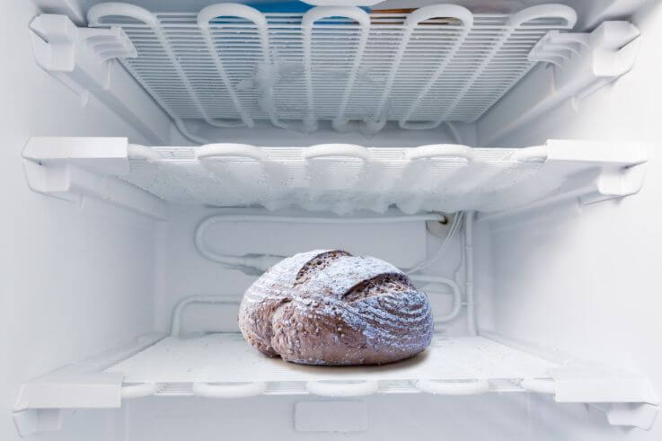 How Long Can Garlic Bread Last In The Freezer?