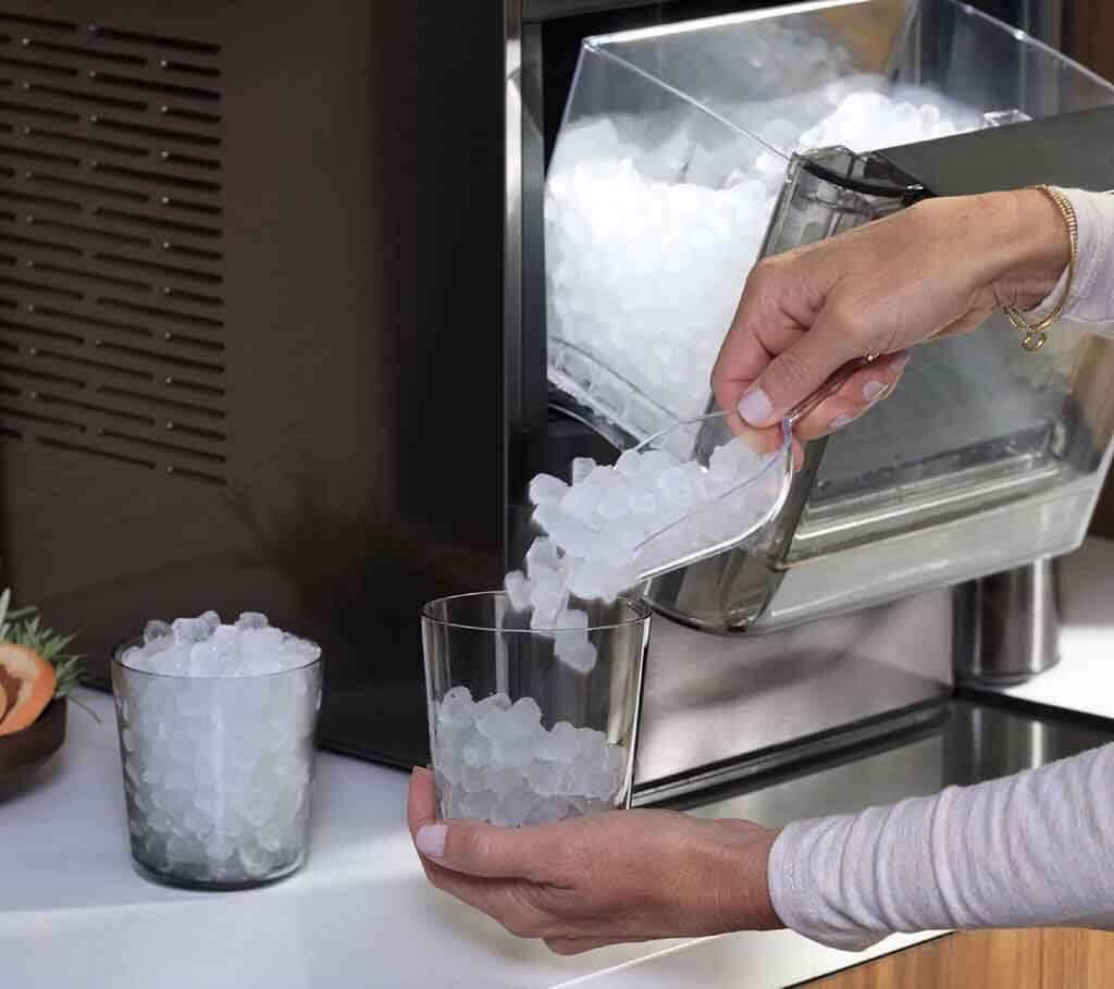 Making Cube Or Crushed Ice at Home