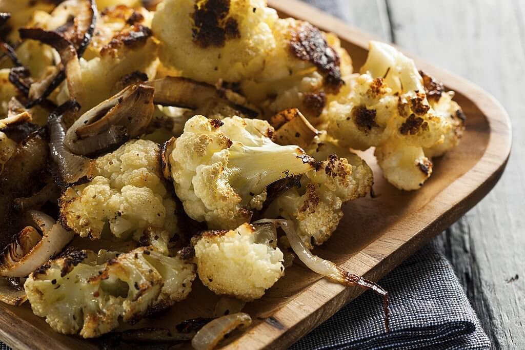 Roasted cauliflower with garlic