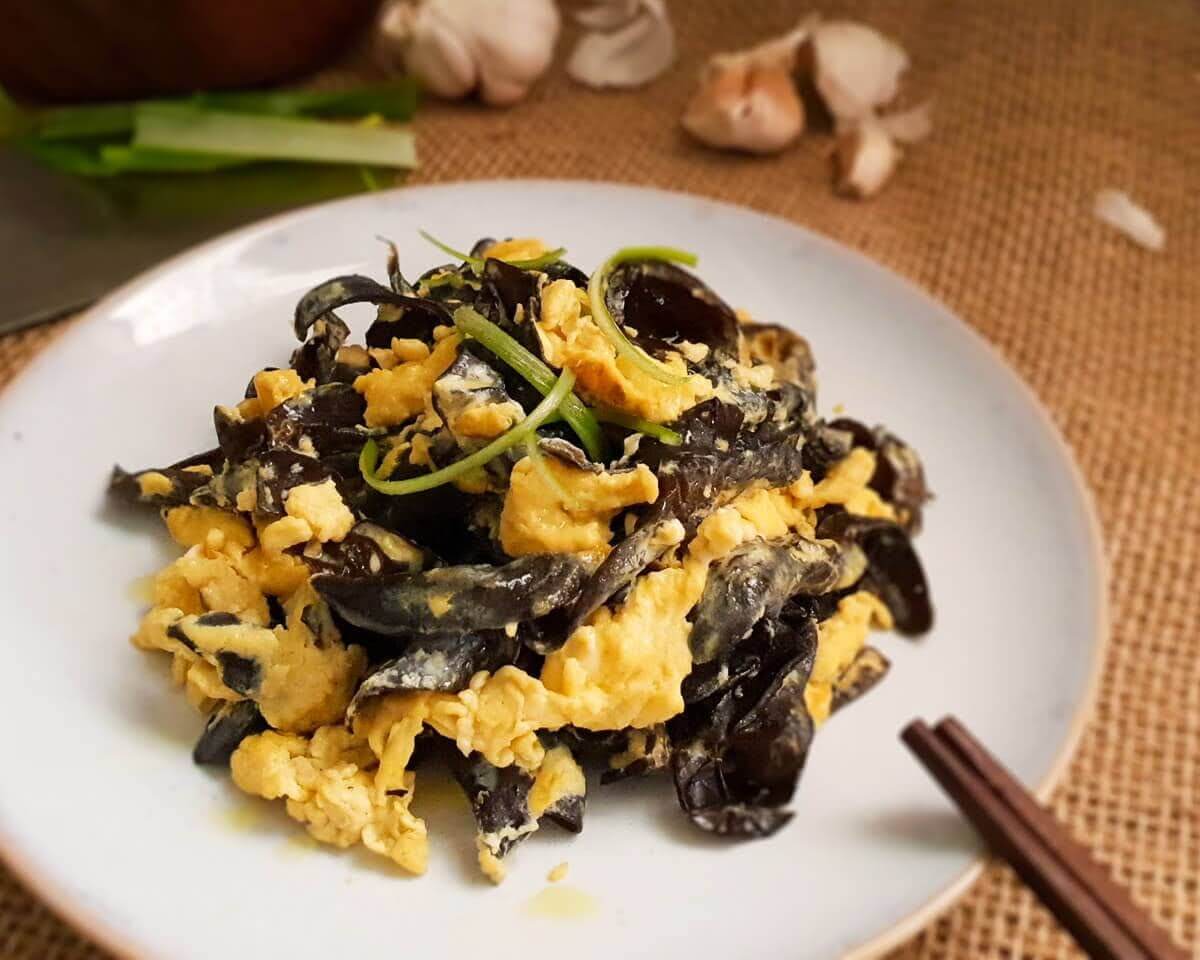 Scrambled Eggs with Kikurage