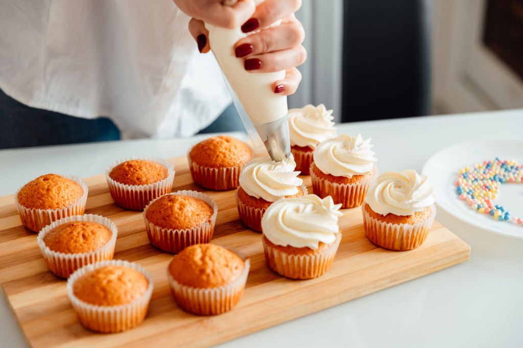 Why Do Cupcakes Crack On Top? 3+ Main Reasons